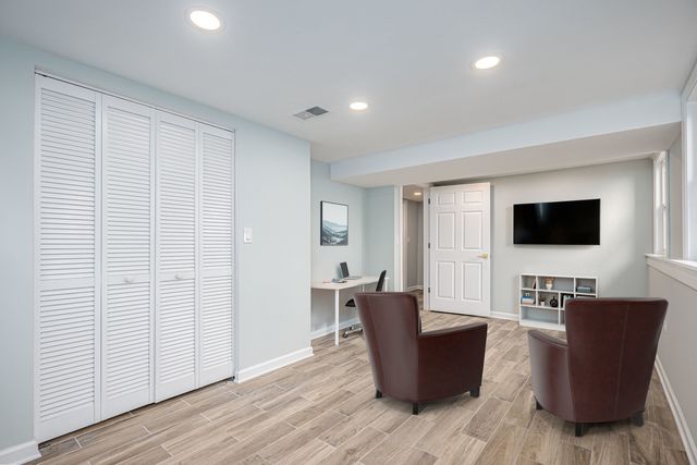 7930 N Kenneth Avenue, Skokie, IL 60076
