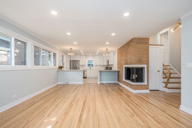 7930 N Kenneth Avenue, Skokie, IL 60076