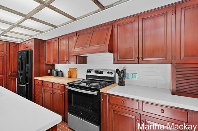 140 Krause Street NE, Rockford, MI 49341