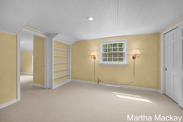 140 Krause Street NE, Rockford, MI 49341