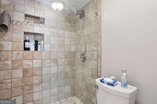 73 La Rue Place NW, Atlanta, GA 30327