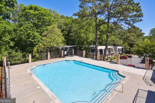 73 La Rue Place NW, Atlanta, GA 30327