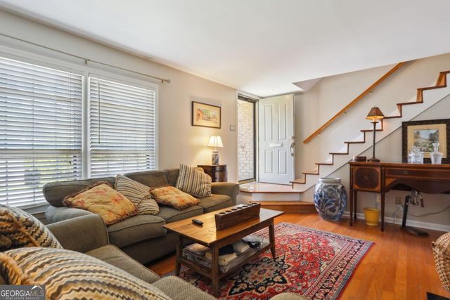 73 La Rue Place NW, Atlanta, GA 30327