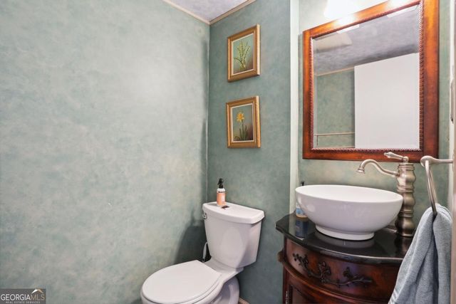 73 La Rue Place NW, Atlanta, GA 30327