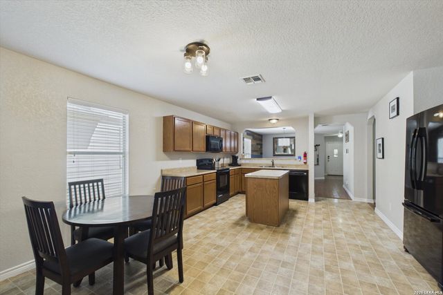 9423 Boatman Pier, Converse, TX 78109