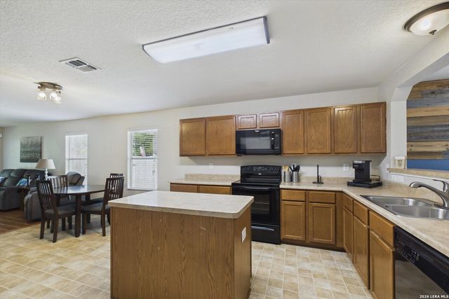9423 Boatman Pier, Converse, TX 78109