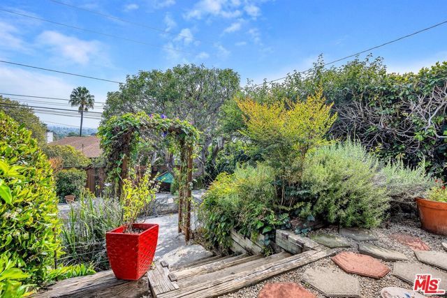 2030 Marine Street, Santa Monica, CA 90405