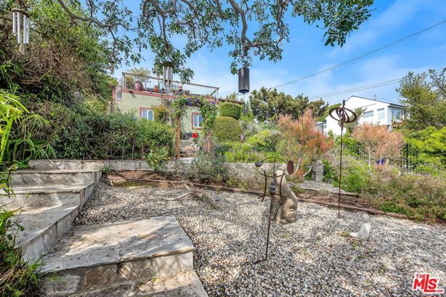 2030 Marine Street, Santa Monica, CA 90405