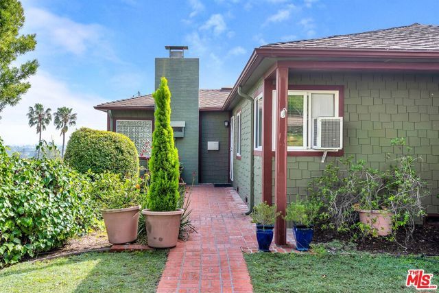 2030 Marine Street, Santa Monica, CA 90405