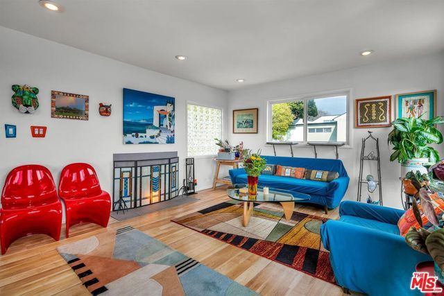 2030 Marine Street, Santa Monica, CA 90405