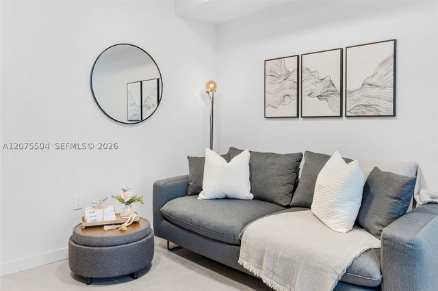 121 NE 5th St 707, Miami, FL 33132