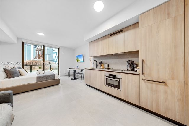121 NE 5th St 707, Miami, FL 33132