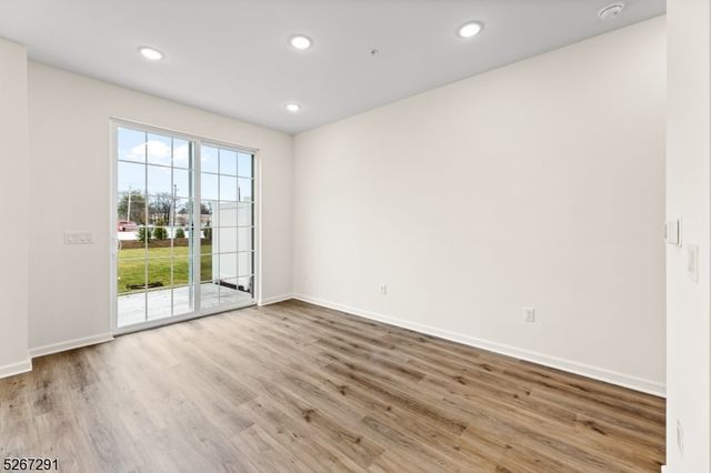 86 Depot Way, Dunellen Boro, NJ 08812