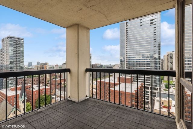 1122 N Clark Street 2003, Chicago, IL 60610