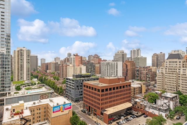 1122 N Clark Street 2003, Chicago, IL 60610