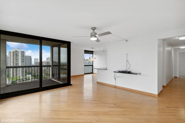 1122 N Clark Street 2003, Chicago, IL 60610