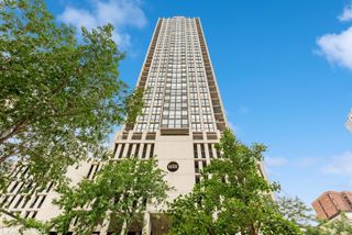 1122 N Clark Street 2003, Chicago, IL 60610