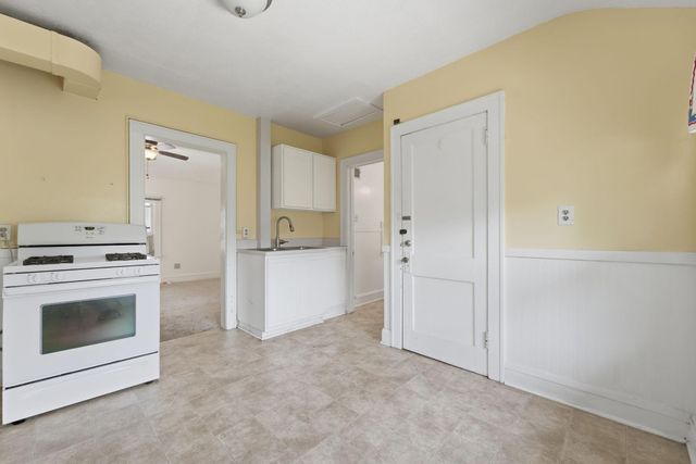 921 27th Avenue SE, Minneapolis, MN 55414