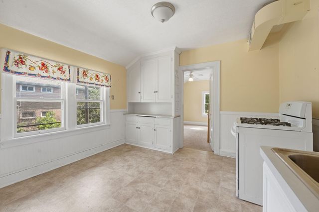 921 27th Avenue SE, Minneapolis, MN 55414