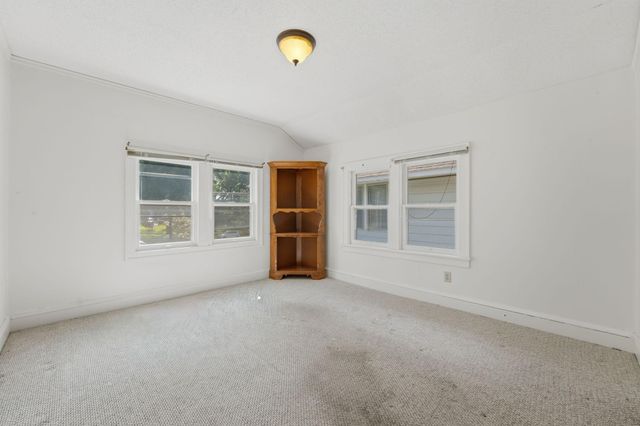 921 27th Avenue SE, Minneapolis, MN 55414