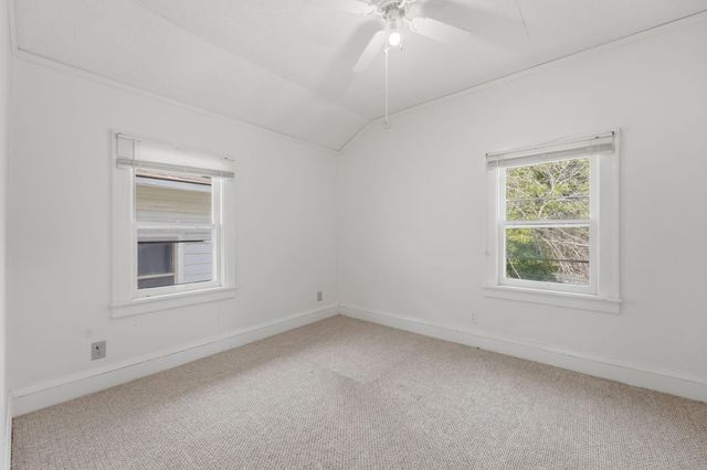 921 27th Avenue SE, Minneapolis, MN 55414