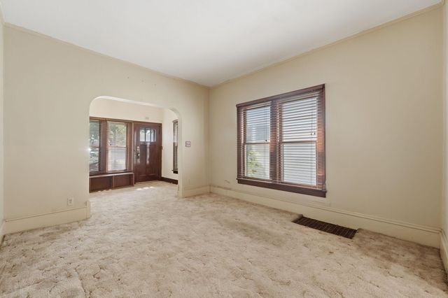 921 27th Avenue SE, Minneapolis, MN 55414