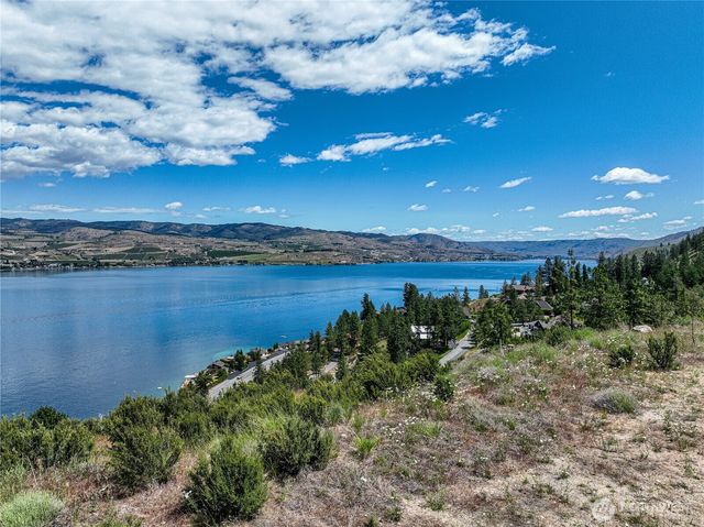 4620 South Lakeshore Rd., Chelan, WA 98816