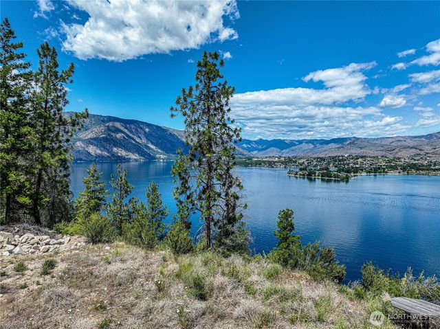 4620 South Lakeshore Rd., Chelan, WA 98816