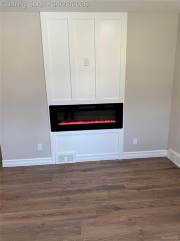 23541 Elmira Street, St. Clair Shores, MI 48082