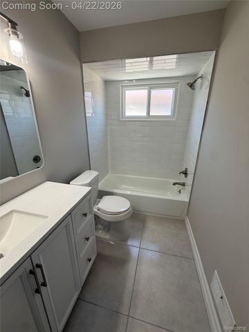 23541 Elmira Street, St. Clair Shores, MI 48082