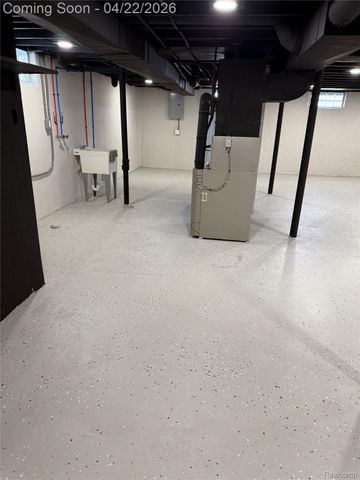 23541 Elmira Street, St. Clair Shores, MI 48082