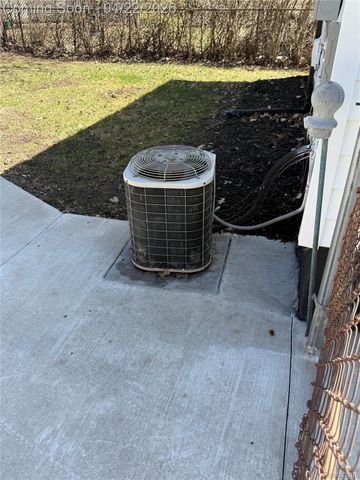 23541 Elmira Street, St. Clair Shores, MI 48082