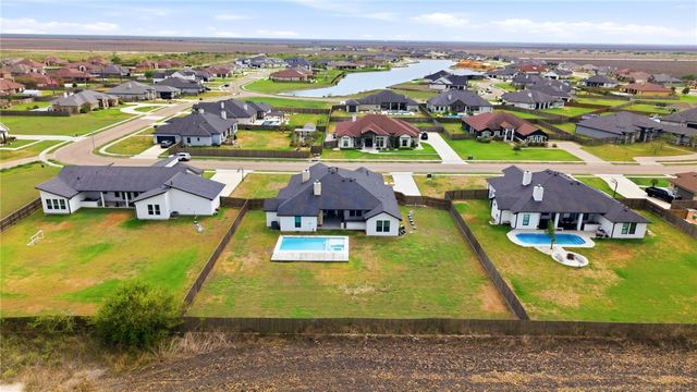 730 Buffalo Creek Dr, Corpus Christi, TX 78415