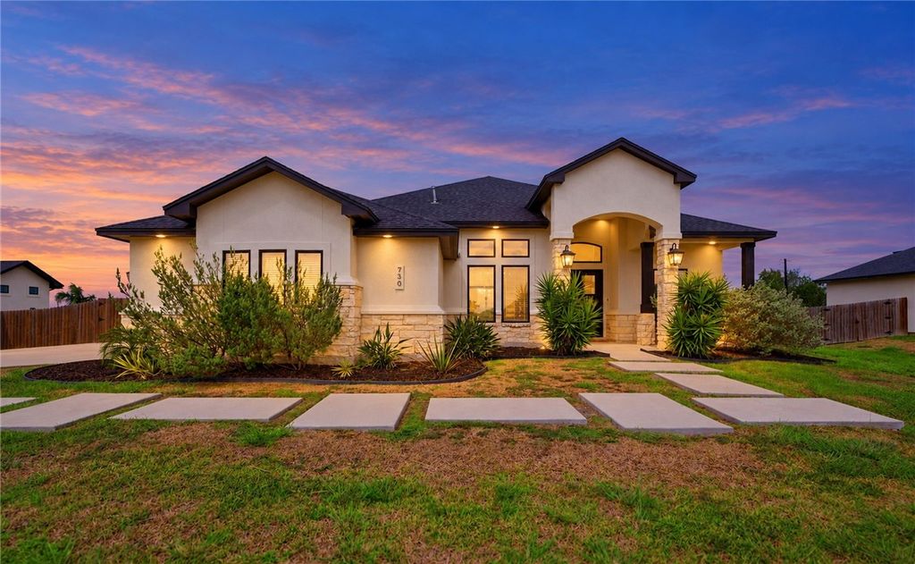 730 Buffalo Creek Dr, Corpus Christi, TX 78415