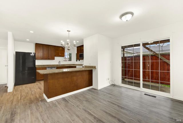 2630 Owens St, Fairfield, CA 94534