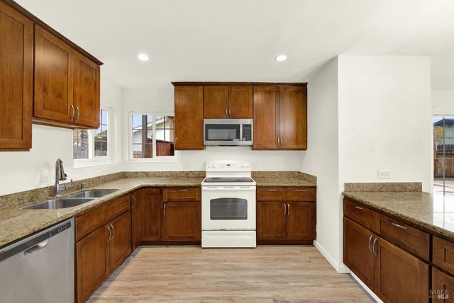 2630 Owens St, Fairfield, CA 94534