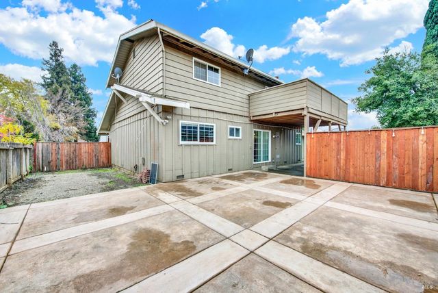 2630 Owens St, Fairfield, CA 94534