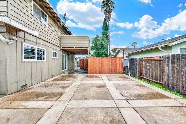 2630 Owens St, Fairfield, CA 94534