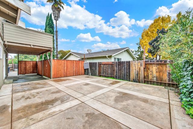 2630 Owens St, Fairfield, CA 94534