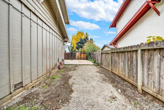 2630 Owens St, Fairfield, CA 94534