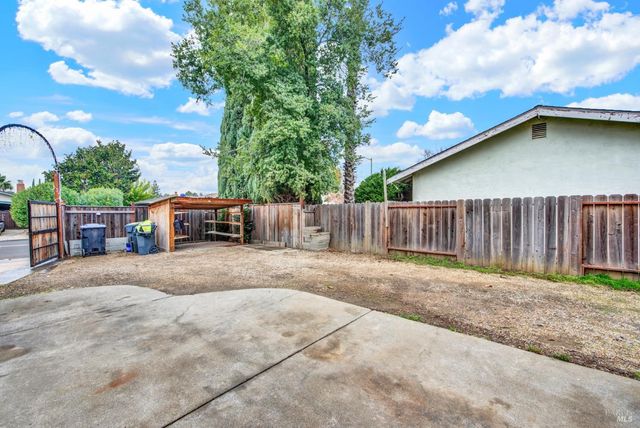 2630 Owens St, Fairfield, CA 94534
