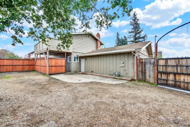 2630 Owens St, Fairfield, CA 94534