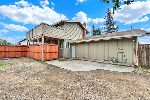 2630 Owens St, Fairfield, CA 94534