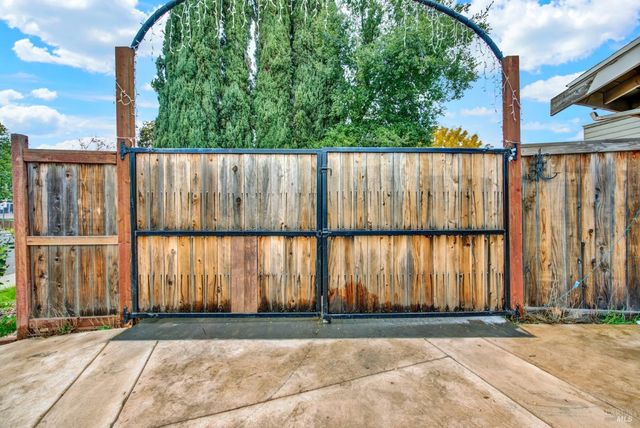 2630 Owens St, Fairfield, CA 94534