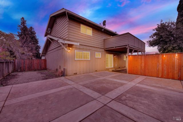 2630 Owens St, Fairfield, CA 94534