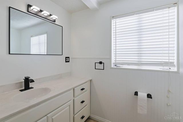 6844 High Meadows Drive, Anderson Twp, OH 45230