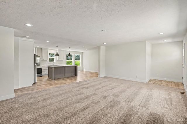 1724 Commissioners Way, Sterling Twp, OH 45154