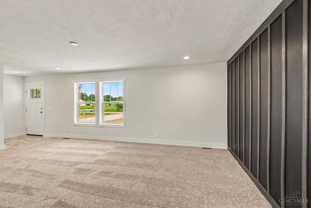 1724 Commissioners Way, Sterling Twp, OH 45154