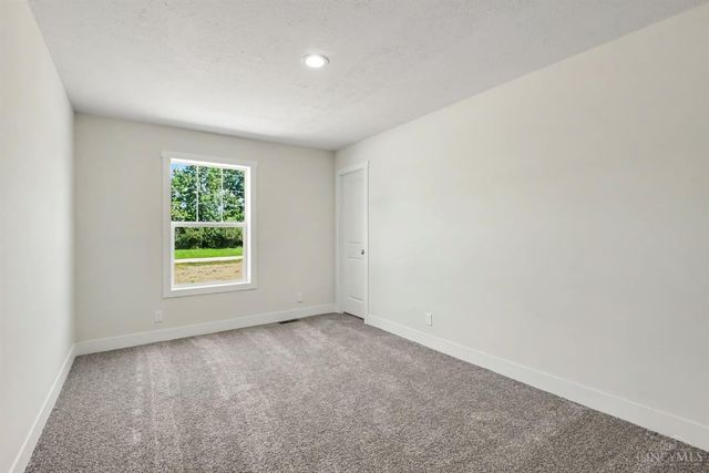 1724 Commissioners Way, Sterling Twp, OH 45154