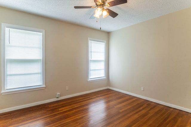 3128 Ray Drive, Haltom City, TX 76117